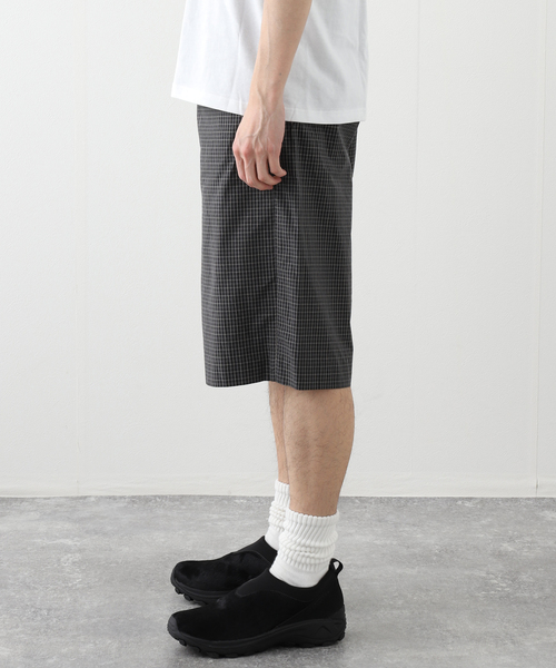 ERL(イーアールエル)の「ERL / イーアールエル UNISEX TAILORED MINI PLAID SKATE SHORTS ERL10P037(その他パンツ・メンズ・ブラック・SMALL/MEDIUM)」の5枚目の写真