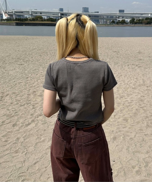 sedacle girl（セダクルガール）の「フラッグピグメントリブTシャツ（Tシャツ/カットソー・レディース・ベージュ/カーキ/チャコールグレー・SMALL/MEDIUM）」の16枚目の写真