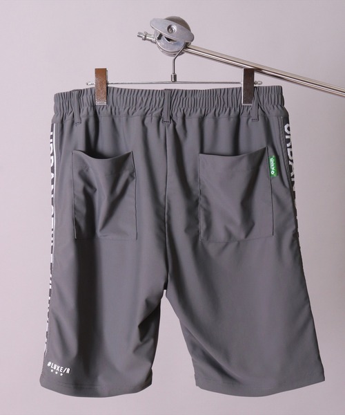 LUXE/R GOLF（ラグジュ ゴルフ）の「(RM)【LUXE/R GOLF】COOL & DRY ストレッチ スムース サイド ロゴ ジャガード ショートパンツ（スウェットパンツ・メンズ・ブラック/チャコールグレー/オフホワイト/ネイビー・XXX-LARGE/XX-LARGE/X-LARGE/LARGE/MEDIUM）」の5枚目の写真
