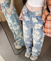ENLIKE（エンリケ）の「ペイントフラワーデザインデニムパンツ（デニムパンツ）」