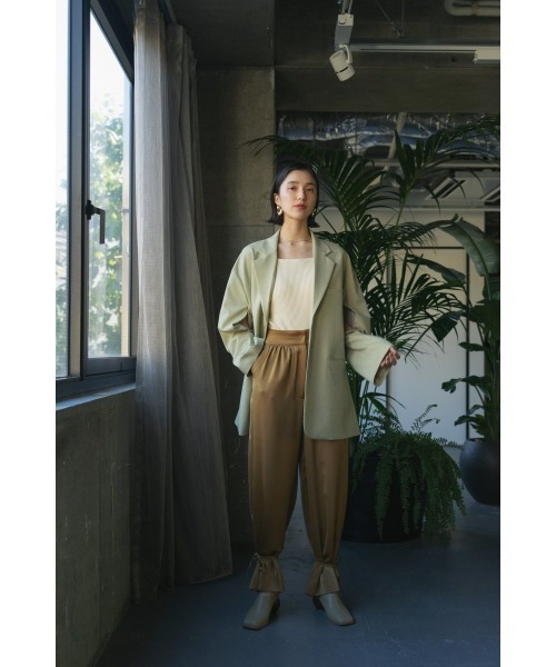 Knuth Marf(クヌースマーフ)の「unique heel square mule(パンプス・レディース・ベージュ/イエロー・24/25/23)」の5枚目の写真