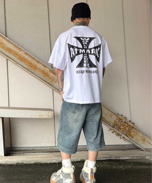 ATMARK(アットマーク)の「《2サイズ展開 / UNISEX 》ATMARKオールドイングリッシュ クロスロゴ 十字架Tee(Tシャツ/カットソー・メンズ・チャコールグレー/ブラック/ホワイト・MEDIUM/LARGE)」の14枚目の写真