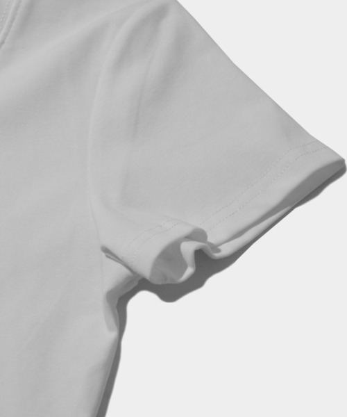 PLACE STUDIO(プレイススタジオ)の「PLACE STUDIO/UネッククロップT(Tシャツ/カットソー・レディース・チャコールグレー/ホワイト・FREE)」の17枚目の写真