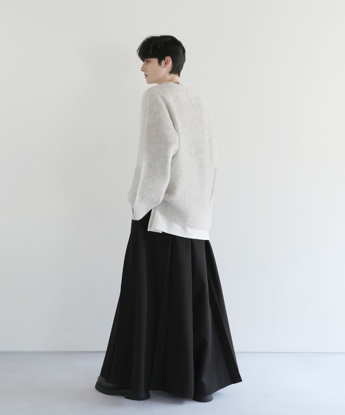 LILL（リル）の「ワイドスリーブルーズシルエットフェザーニット（ニット/セーター・メンズ・チャコール/ブラック/ブラック×グレー/グレー・XL/L/M/S）」の8枚目の写真