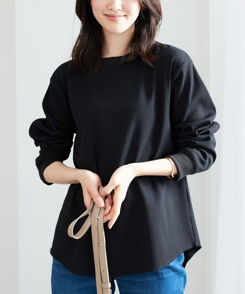 BELLUNA PLUS(ベルーナ)の「乾きやすいドライワッフルプルオーバー(Tシャツ/カットソー・レディース・イエロー/ワイン/グレイッシュベージュ/ブラック・MEDIUM/LARGE/X-LARGE)」の5枚目の写真