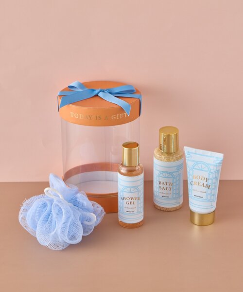 BIRTHDAY BAR(バースデイバー)の「Moments Made Special Body Essentials(ボディケアキット/ギフトセット・レディース・ブルー/オレンジ・0)」の2枚目の写真