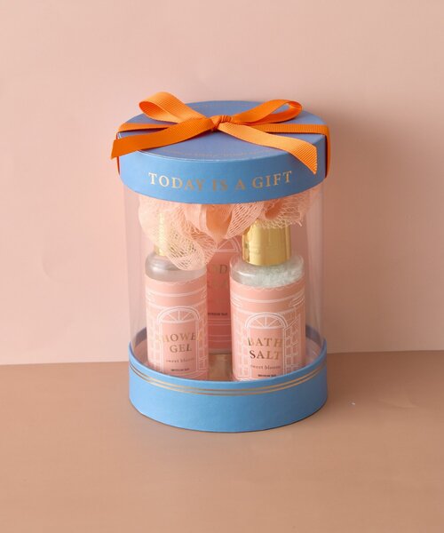 BIRTHDAY BAR(バースデイバー)の「Moments Made Special Body Essentials(ボディケアキット/ギフトセット・レディース・ブルー/オレンジ・0)」の1枚目の写真