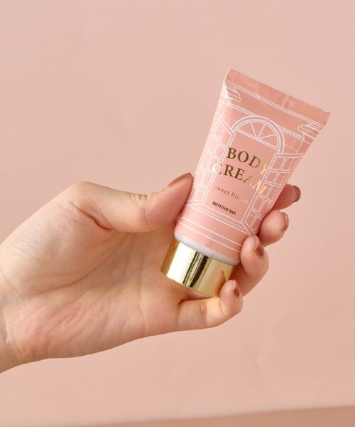 BIRTHDAY BAR(バースデイバー)の「Moments Made Special Body Essentials(ボディケアキット/ギフトセット・レディース・ブルー/オレンジ・0)」の7枚目の写真