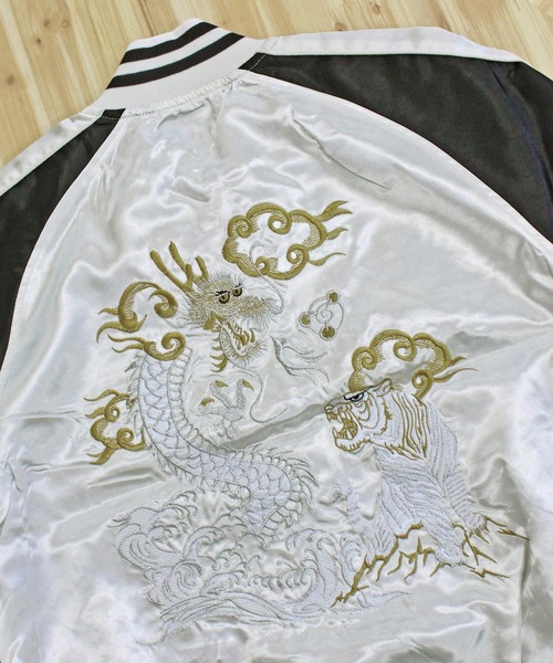 TopIsm（トップイズム）の「スカジャン SILAER 鷹 風神雷神 白龍虎  銀龍 鯉波龍（スカジャン・メンズ・シルバー系3/シルバー系5/シルバー系1/シルバー系2/シルバー系4・L/M/XL）」の22枚目の写真