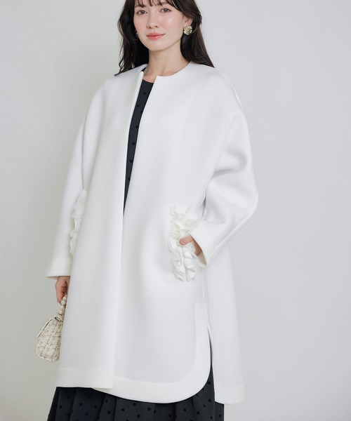 PICCIN PERLA(ピッチンペルラ)の「フリルポケットコート(ノーカラーコート・レディース・ブラック/チャコールグレー/オフホワイト/ネイビー・M)」の2枚目の写真