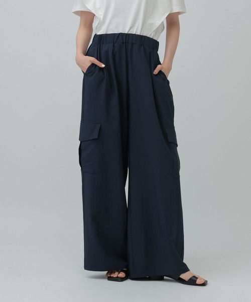 LEPSIM(レプシィム)の「イージーカーゴパンツ 523881(カーゴパンツ・レディース・ブラック/ネイビー/グレイッシュベージュ・FREE)」の1枚目の写真