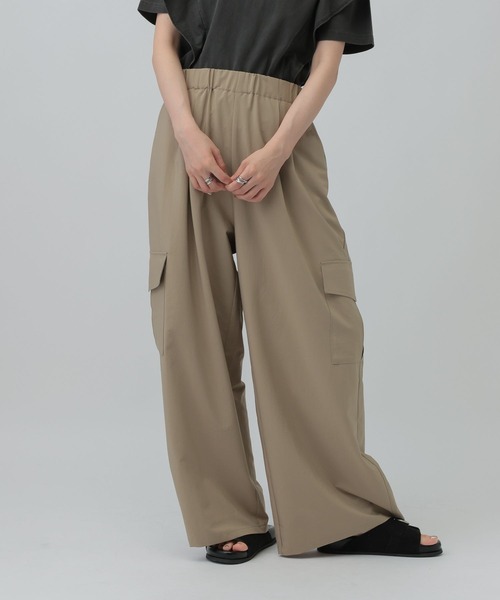 LEPSIM(レプシィム)の「イージーカーゴパンツ 523881(カーゴパンツ・レディース・ブラック/ネイビー/グレイッシュベージュ・FREE)」の3枚目の写真