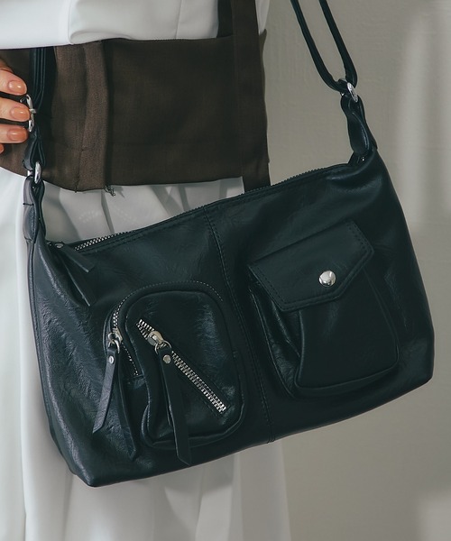 ANOTHER S（アナザーエス）の「2WAYマルチポケットショルダーバッグ（ショルダーバッグ・レディース・ブラック/アイボリー・FREE）」の13枚目の写真