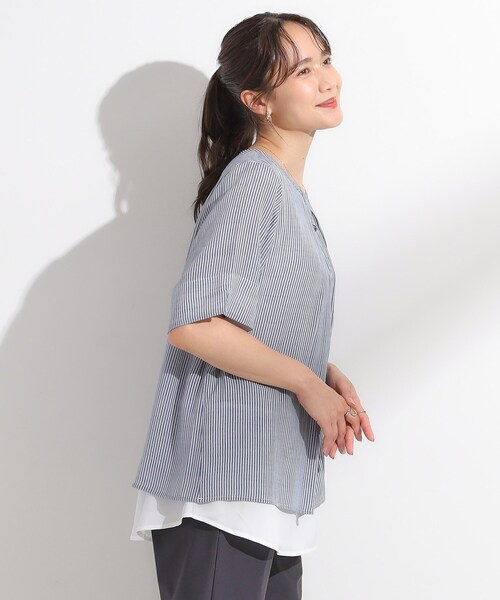 SHOO・LA・RUE(シューラルー)の「【洗える/S-LL】着るだけでコーデが決まる 裾レイヤードトップス(Tシャツ/カットソー・レディース・ネイビー/ライトイエロー系/ネイビー系2/ブルー・01/04/03/02)」の11枚目の写真