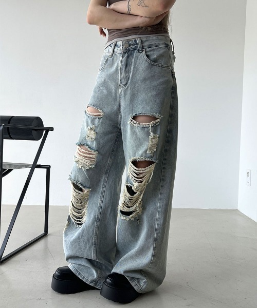 4INT.(フォイント)の「ライトブルー ダメージ ディストロイド デニム ワイド パンツ(その他パンツ・レディース・ライトブルー・L/M/S)」の12枚目の写真