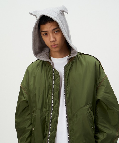 DISCOVERED(ディスカバード)の「DEVIL'S HOODIE MA-1(MA-1・メンズ・ブラック/カーキ・1/3)」の2枚目の写真