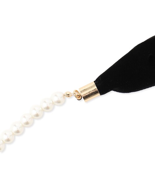 VIS（ビス）の「ベロアリボンガラスパールネックレス（ネックレス・レディース・ホワイト・FREE）」の8枚目の写真