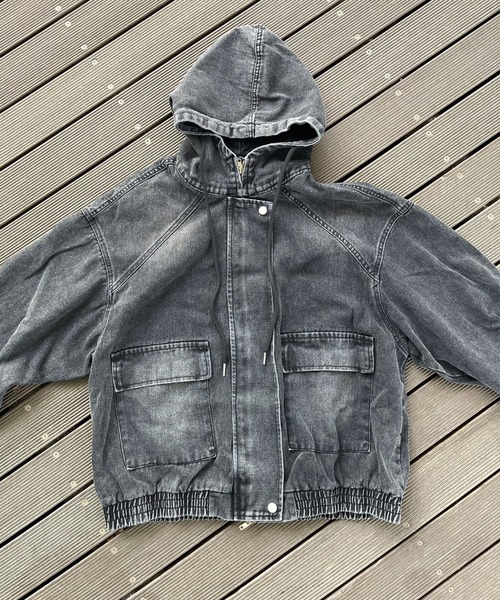 GLAMOROUS JANE(グラマラスジェーン)の「デニムフード付オーバーサイズブルゾン(デニムジャケット・レディース・ブラック/ブルー・FREE)」の7枚目の写真