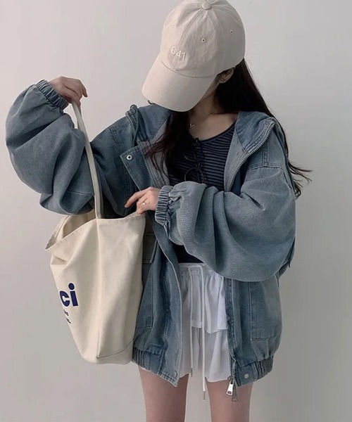 GLAMOROUS JANE(グラマラスジェーン)の「デニムフード付オーバーサイズブルゾン(デニムジャケット・レディース・ブラック/ブルー・FREE)」の21枚目の写真