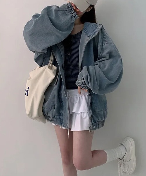 GLAMOROUS JANE(グラマラスジェーン)の「デニムフード付オーバーサイズブルゾン(デニムジャケット・レディース・ブラック/ブルー・FREE)」の19枚目の写真