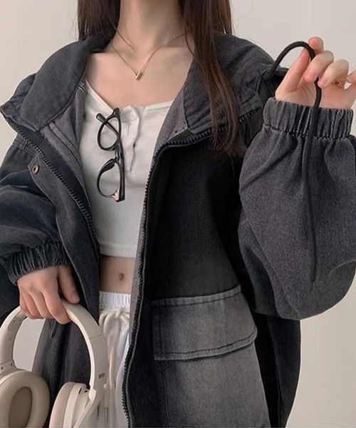 GLAMOROUS JANE(グラマラスジェーン)の「デニムフード付オーバーサイズブルゾン(デニムジャケット・レディース・ブラック/ブルー・FREE)」の18枚目の写真