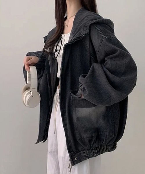 GLAMOROUS JANE(グラマラスジェーン)の「デニムフード付オーバーサイズブルゾン(デニムジャケット・レディース・ブラック/ブルー・FREE)」の16枚目の写真