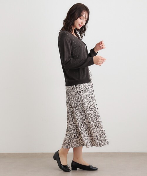 LAURA ASHLEY(ローラアシュレイ)の「【人気デザイン!アイレット入り】カーディガン(カーディガン/ボレロ・レディース・チャコールグレー/ライトグレー系9/ピンク系・38/40)」の10枚目の写真