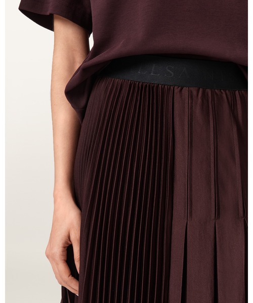 ALLSAINTS(オールセインツ)の「JAX PLEATED MIDI SKIRT | JAX プリーツ ミディ スカート(スカート・レディース・レッド系その他・8/4/6)」の4枚目の写真