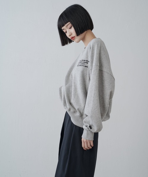 Lui's(ルイス)の「【MAY企画/ユニセックス】ワンポイントロゴ刺繍クルーネックスウェット(スウェット・レディース・グレー/ブラック/レッド/ネイビー・S/M)」の12枚目の写真
