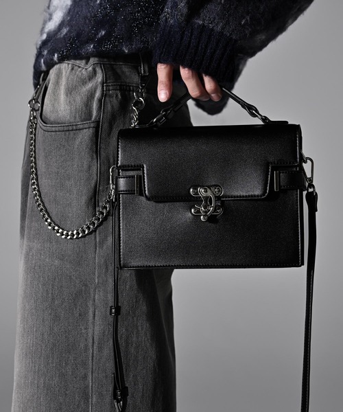 ADRER（アドラー）の「Metal Chain Shoulder Bag  - 4way - / メタルチェーンショルダーバッグ（ショルダーバッグ・メンズ・ブラック・FREE）」の11枚目の写真