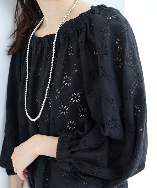 le.coeur blanc(ルクールブラン)の「レースオフショルブラウス(シャツ/ブラウス・レディース・ブラック/オフホワイト・38)」の11枚目の写真