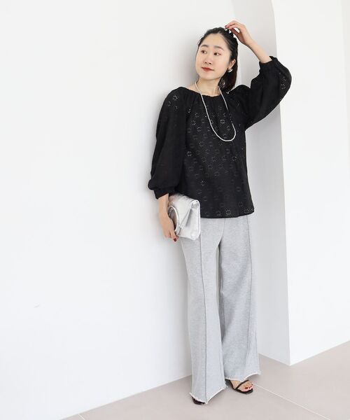 le.coeur blanc(ルクールブラン)の「レースオフショルブラウス(シャツ/ブラウス・レディース・ブラック/オフホワイト・38)」の12枚目の写真