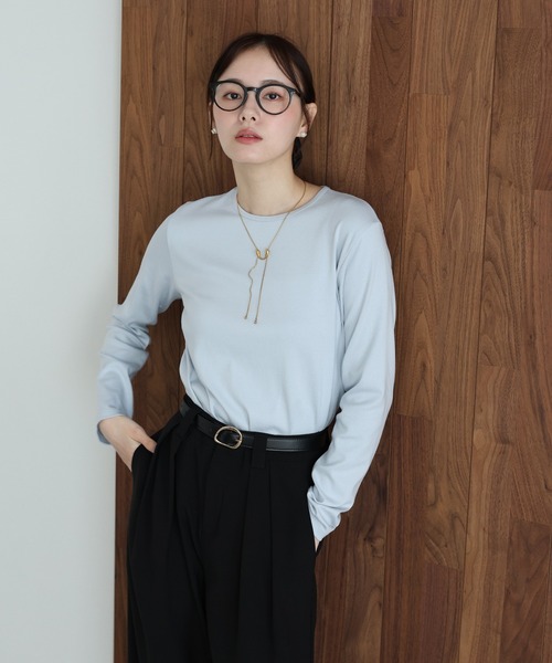 J by blue(ジェイバイブルー)の「《新色追加》クルーネックTシャツ(Tシャツ/カットソー・レディース・ブラック/ブラウン/アイボリー/グレー/ブルー/グリーン・MEDIUM)」の6枚目の写真