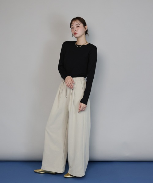 J by blue(ジェイバイブルー)の「《新色追加》クルーネックTシャツ(Tシャツ/カットソー・レディース・ブラック/ブラウン/アイボリー/グレー/ブルー/グリーン・MEDIUM)」の18枚目の写真