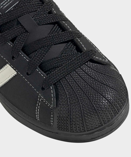 adidas(アディダス)の「スーパースター シューズ/ SUPERSTAR SHOES / アディダスオリジナルス adidas Originals(スニーカー・レディース・ブラック・24.5cm/24.0cm/23.5cm/23.0cm/22.5cm/27.5cm/27.0cm/26.5cm/26.0cm/25.5cm/25.0cm/22.0cm/28.0cm)」の3枚目の写真