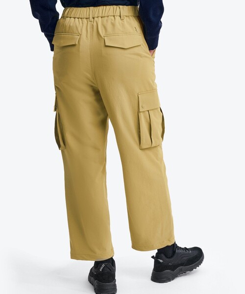 AIGLE（エーグル）の「撥水 ストレッチナイロンカーゴパンツ（カーゴパンツ・レディース・ベージュ/モスグリーン・38/36）」の8枚目の写真