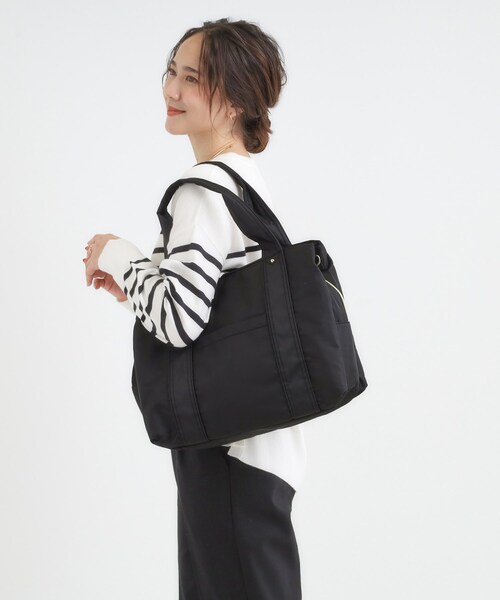 SHOO・LA・RUE(シューラルー)の「【撥水】両あおりビッグトートバッグ【2WAY】(トートバッグ・レディース・ブラック/ナチュラル・00)」の1枚目の写真