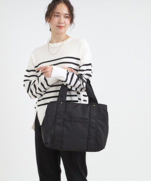 SHOO・LA・RUE(シューラルー)の「【撥水】両あおりビッグトートバッグ【2WAY】(トートバッグ・レディース・ブラック/ナチュラル・00)」の3枚目の写真