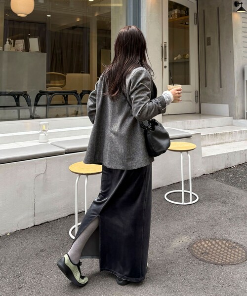 fredy emue（フレディエミュ）の「ベロアタイトスカート（スカート・レディース・ベージュ/グレー・38/36）」の4枚目の写真