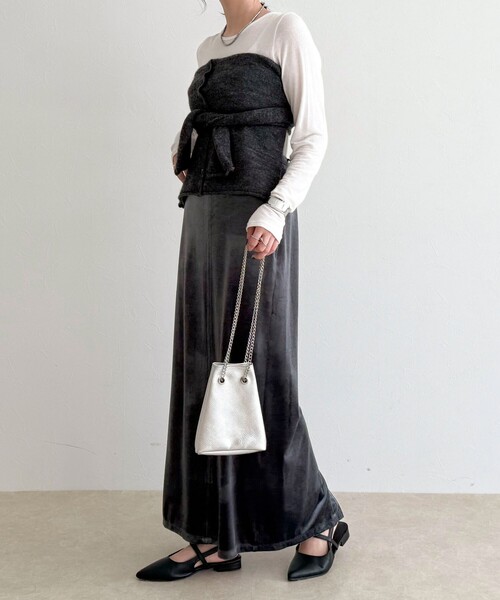 fredy emue（フレディエミュ）の「ベロアタイトスカート（スカート・レディース・ベージュ/グレー・38/36）」の12枚目の写真