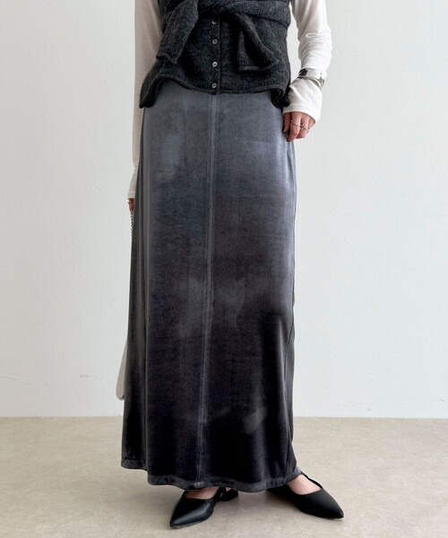 fredy emue（フレディエミュ）の「ベロアタイトスカート（スカート・レディース・ベージュ/グレー・38/36）」の14枚目の写真
