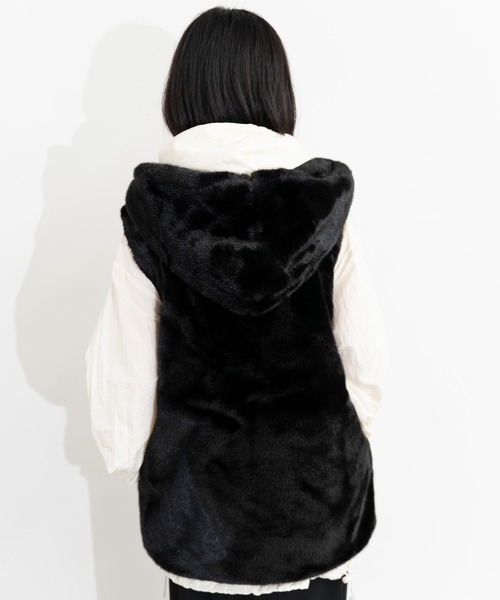 MIDVEIN（ミッドヴェイン）の「ECO FUR VEST（その他アウター・レディース・ブラウン/ブラック/ベージュ・FREE）」の13枚目の写真