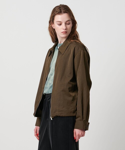 ASTRAET(アストラット)の「<ASTRAET>ナイロン スソドローコード ジップブルゾン(シャツ/ブラウス・レディース・ブラック/ダークブラウン・FREE)」の2枚目の写真