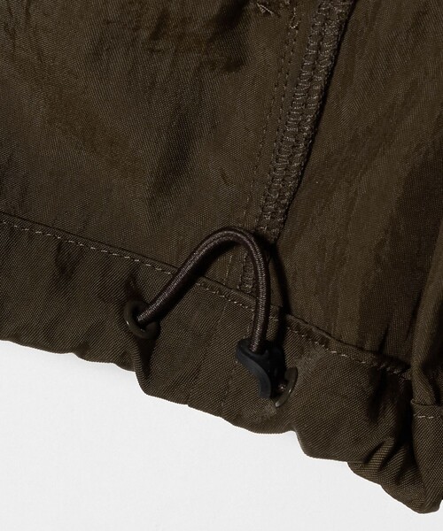 ASTRAET(アストラット)の「<ASTRAET>ナイロン スソドローコード ジップブルゾン(シャツ/ブラウス・レディース・ブラック/ダークブラウン・FREE)」の16枚目の写真