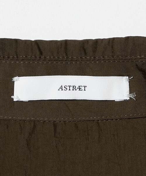 ASTRAET(アストラット)の「<ASTRAET>ナイロン スソドローコード ジップブルゾン(シャツ/ブラウス・レディース・ブラック/ダークブラウン・FREE)」の3枚目の写真