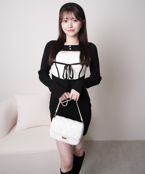 デコルテオープンバイカラーリボンニットワンピース（ワンピース