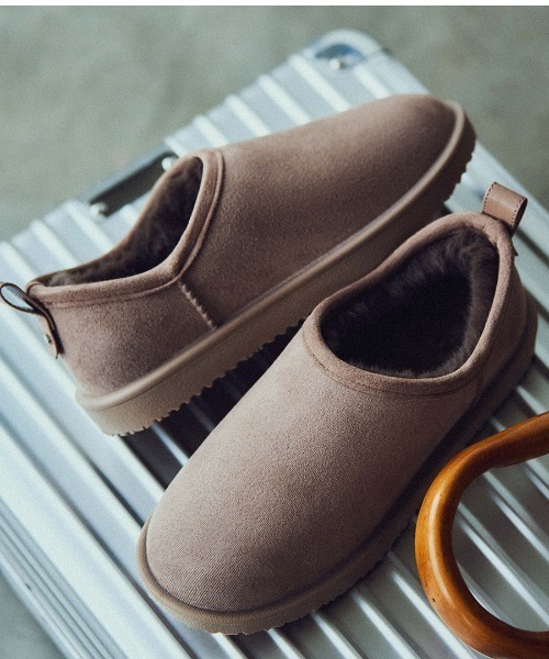 TEMPERATE(テンパレイト)の「TEMPERATE / テンパレイト SHLOK(レインシューズ・レディース・グレー/ブラック・36/37/38/39)」の2枚目の写真