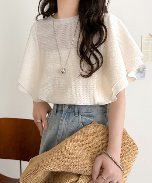 classicalelf（クラシカルエルフ）の「一枚で“きれい可愛い”が完成！レースジャガードフリルスリーブTシャツ（Tシャツ/カットソー・レディース・ブラック/グレイッシュベージュ/アイボリー・LARGE/MEDIUM/SMALL/X-LARGE）」の7枚目の写真