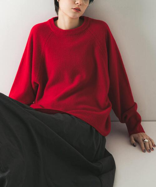 URBAN RESEARCH(アーバンリサーチ)の「カシミヤ強縮クルーネックニット(ニット/セーター・レディース・ベージュ/ライトグレー/チャコールグレー/レッド・FREE)」の4枚目の写真