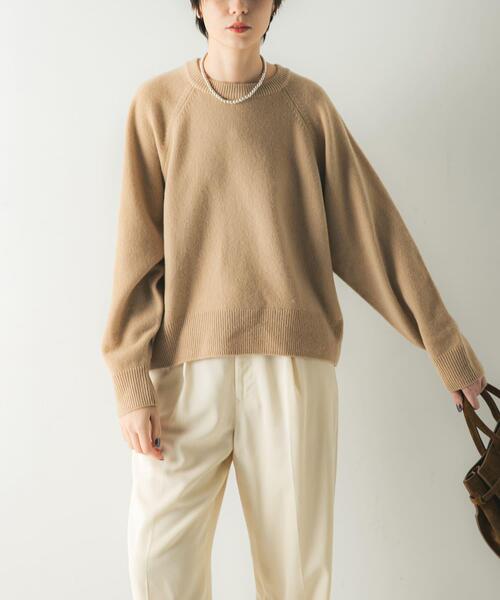 URBAN RESEARCH(アーバンリサーチ)の「カシミヤ強縮クルーネックニット(ニット/セーター・レディース・ベージュ/ライトグレー/チャコールグレー/レッド・FREE)」の17枚目の写真